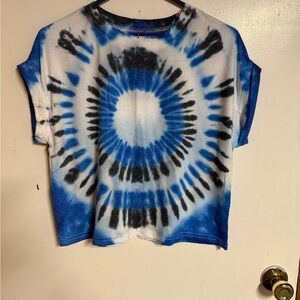 Stylish Blue Tie-Dye Crop Top